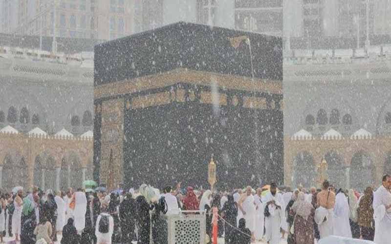 نماز استسقاء کے بعد مکہ مکرمہ میں بارش، مسجد الحرام سے عبادت کے روح پرور مناظر وائرل   