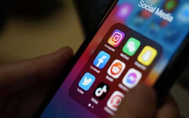 سوشل میڈیا پر مشورے والے ہوشیار؛ متعلقہ شعبے میں تعلیمی قابلیت ثابت کرنا لازم ورنہ بھاری جرمانہ 