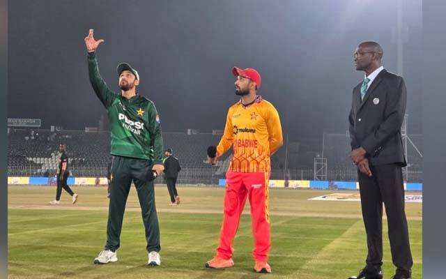 سہ ملکی ٹی ٹوئنٹی سیریز ; پاکستان کا زمباوے کے خلاف فیلڈنگ کرنے کا فیصلہ 