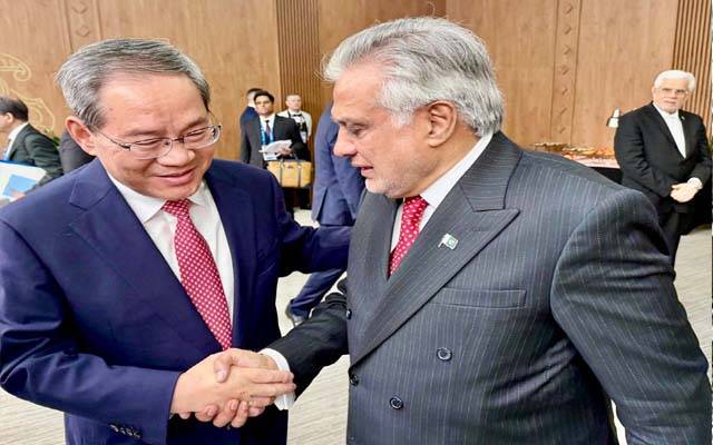 نائب وزیر اعظم اسحاق ڈار کی چینی وزیر اعظم سے ملاقات؛ اہم عالمی امور پر تبادلہ خیال