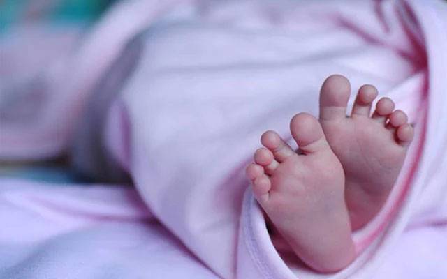 لیہ: نومولود کو 8 لاکھ میں فروخت کر نے پر باپ سمیت 5 افراد گرفتار  