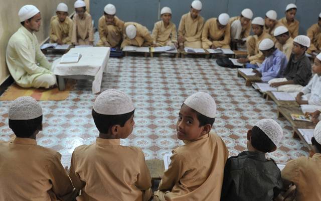 صوبے میں دینی مدارس کی رجسٹریشن ہوم ڈیپارٹمنٹ کو دینے کی تیاری