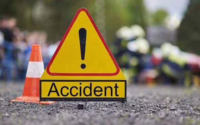  ٹریکٹر ٹرالی نے دو پولیس اہلکاروں کو کچل ڈالا،ایک جاں بحق
