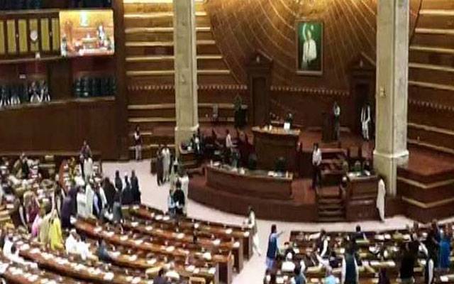 پنجاب اسمبلی میں نومنتخب ارکان نے اپنے عہدوں کا حلف اٹھا لیا