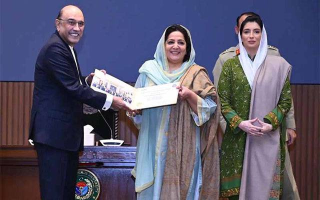 صدرمملکت آصف زرداری کا نیشنل ڈیفنس یونیورسٹی اسلام آباد کا دورہ،اسناد تقسیم
