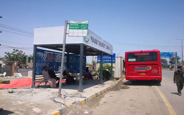 شہر میں ٹرانسپورٹ سہولت بہتر بنانے کے لیے 1362 بس شیلٹرز لگانے کا فیصلہ