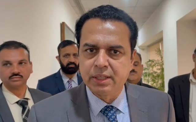 خیبر پختونخوا ایک بڑا صوبہ ہے اس کے وزیر اعلی کو اپنی ذمہ داریاں پوری کرنی چاہئے ؛ طلال چوہدری 