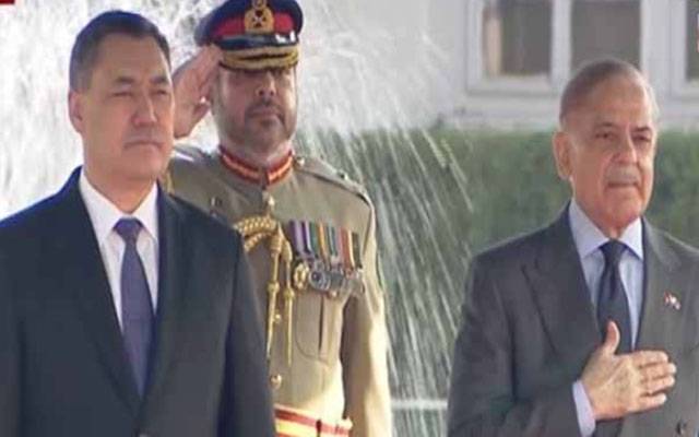 کرغزستان کے صدر کے اعزاز میں پروقار استقبالیہ تقریب، گارڈ آف آنر پیش  