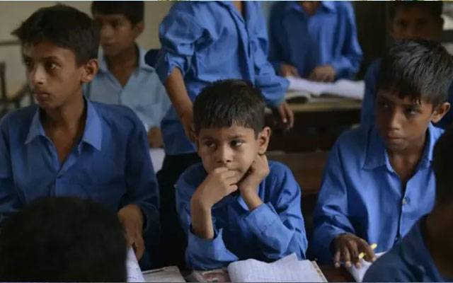 سالانہ ترقیاتی فنڈ خرچ نہ کرنے پر سکولوں سے پیسے واپس مانگ لیےگئے