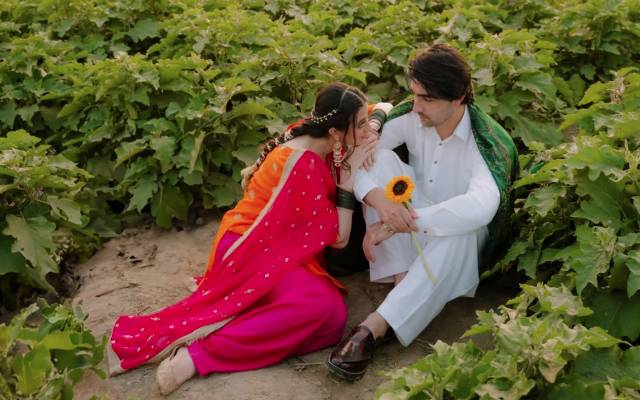 اداکار خاقان شاہنواز اور سبینہ سید نے منگنی کرلی