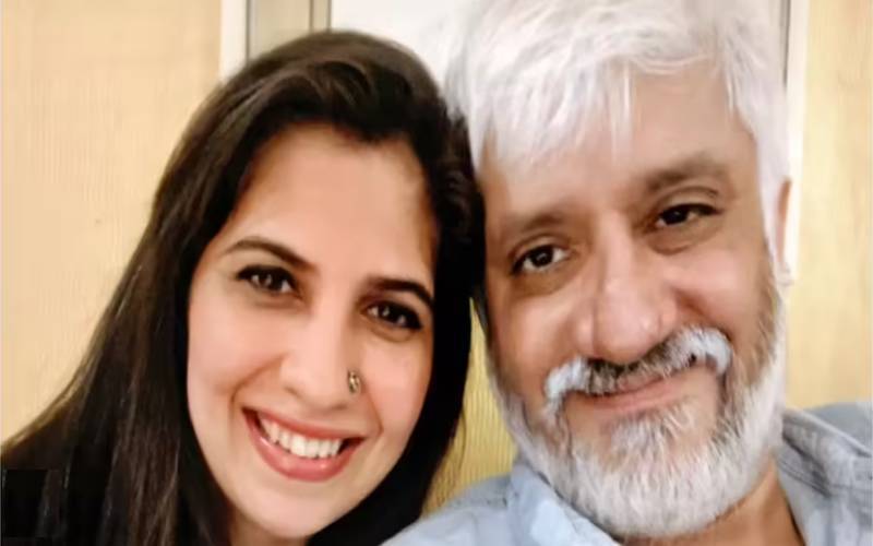 بھارتی فلمساز اہلیہ سمیت 30 کروڑ کے مبینہ دھوکہ دہی کے الزام میں گرفتار  