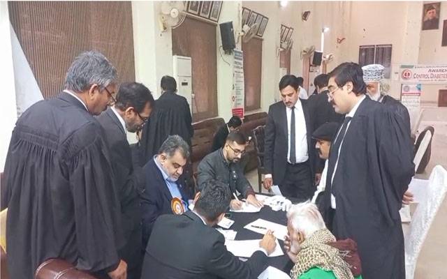 لاہور ہائیکورٹ میں وکلاء کیلئے میڈیکل کیمپ کا انعقاد کیا گیا