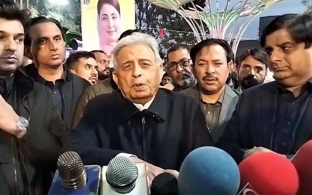 کے پی کے وزیر اعلیٰ آئے روز اڈیالہ جیل کے باہر تماشا لگا دیتے ہیں؛ یہی رویہ رہا تو گورنر راج ناٖفذ کرنے کی ضرورت پڑ سکتی ؛ وفاقی وزیر رانا تنویر 