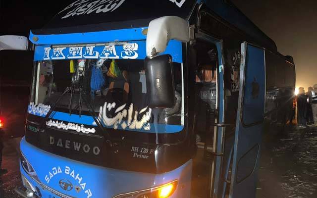 دھند میں موٹر وے پر بڑی کارروائی ؛متعدد مسافر لاپتہ 