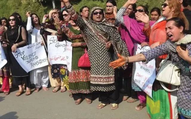فیصل آباد میں خواجہ سراؤں کا واحد اسکول بند، اساتذہ و طلباء کا احتجاج