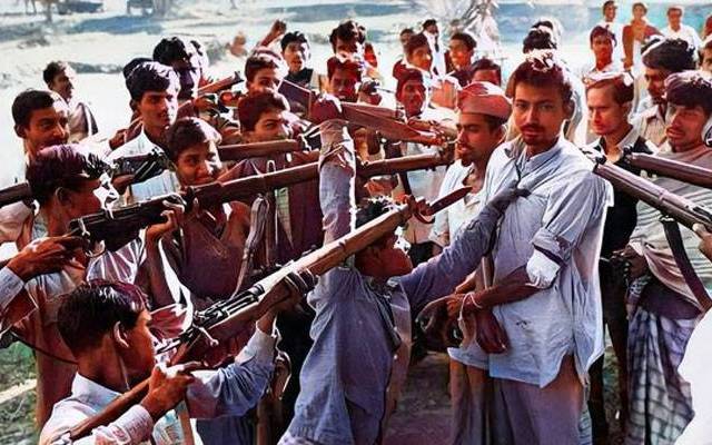  1971میں دشمن بھارت اور دہشتگردوں مسلمانوں کے خون کی ہولی کھیلی ، دردناک واقعات