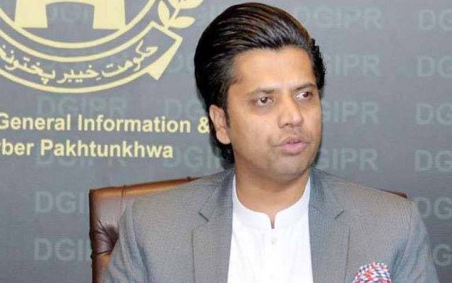 بانی پی ٹی آئی کے سوشل میڈیا اکاؤنٹ کو ہم اون کرتے ہیں، معاون خصوصی اطلاعات کے پی