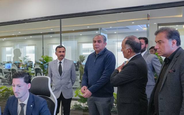 وزیر داخلہ محسن نقوی کا نیشنل ایمرجنسیز آپریشن سینٹر کا دورہ 