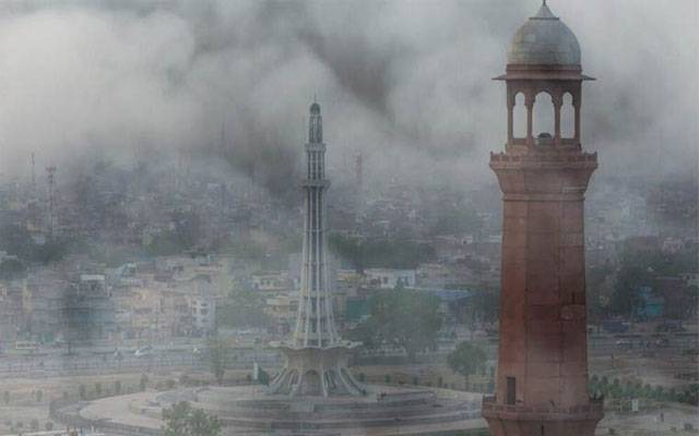 لاہور آلودہ ترین شہروں میں پہلے نمبر پر آ گیا 