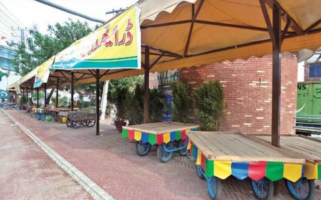 یو ای ٹی اساتذہ و ملازمین نے ماڈل ریڑھیوں کو سکیورٹی تھریٹ قرار دیدیا