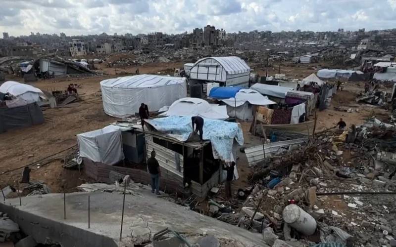 غزہ : بارش سےبے گھر افراد کے خیمے بھیگ گئے،عالمی برادری سے مدد کی اپیل 