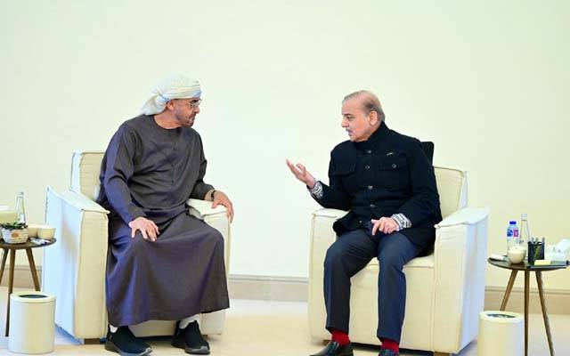 وزیر اعظم شہباز شریف رحیم یار خان پہنچ گئے ؛ صدر یو اے ای سے ملاقات کریں گے 