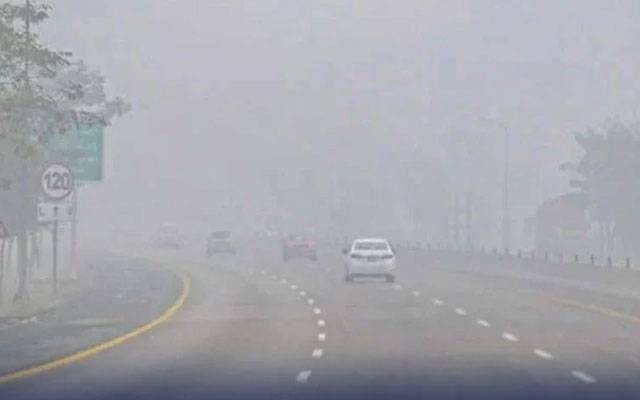 حدِ نگاہ میں بہتری، موٹرویز کو مختلف مقامات سے ٹریفک کیلئے کھول دیا گیا