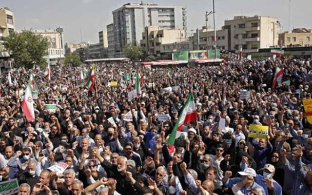 ایران میں مہنگائی کیخلاف احتجاج شدت اختیار کرگیا، 2 ہلاکتیں؛ متعدد زخمی