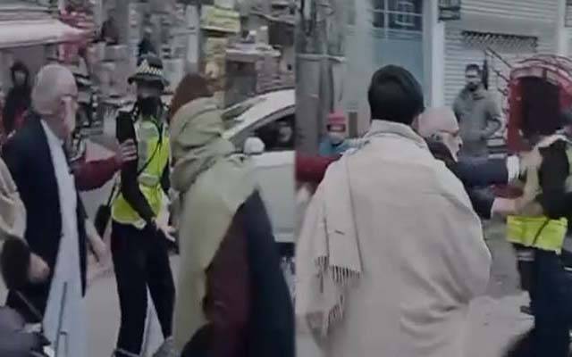  ایم پی اے کا ٹریفک پولیس اہلکار پر تشدد، ویڈیو وائرل ہونے پر مقدمہ درج