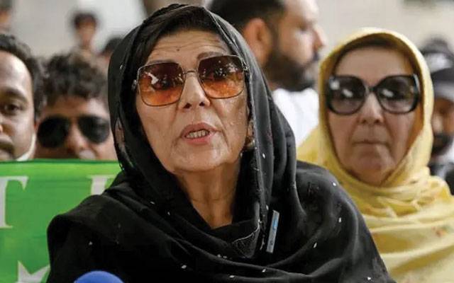 عمران خان سے ملاقاتوں پر پابندی، علیمہ خان کا جیل کے باہر دعاؤں کا اعلان