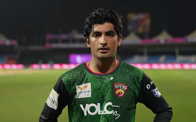 آئی سی سی نے پاکستانی فاسٹ بولر نسیم شاہ پر جرمانہ عائد کردیا