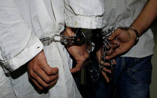 ایس ایچ او رائیونڈ محمد زکا کی ٹیم کے ساتھ کارروائی، 8 اشتہاری گرفتار