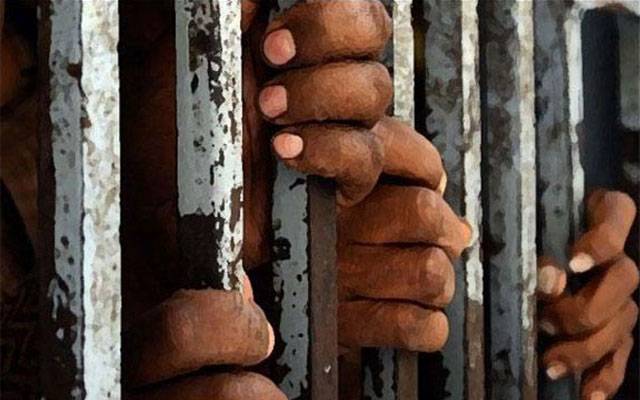  کاروبار کا لالچ دے کر جعلی چیک دینے والے دو اشتہاری گرفتار
