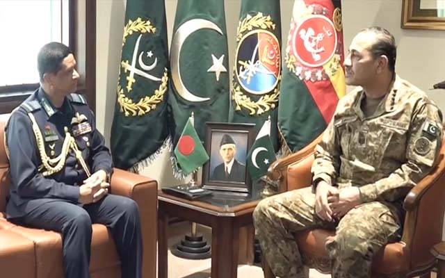 بنگلہ دیش فضائیہ کے سربراہ کی فیلڈ مارشل عاصم منیر سے ملاقات؛ دوطرفہ دفاعی و عسکری تعاون پر تبادلہ خیال