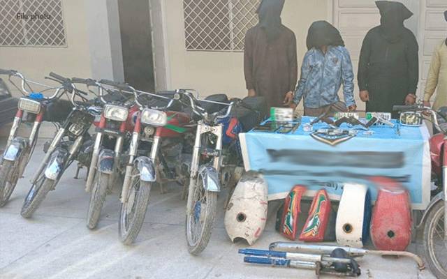 لاہور: چوری شدہ و جعلی نمبر پلیٹ والی 40 موٹرسائیکلیں پکڑی گئیں