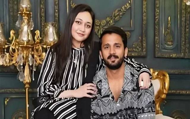  رجب بٹ اور اہلیہ ایمان رجب کی مشہور ڈرامے میں انٹری، مداح حیران