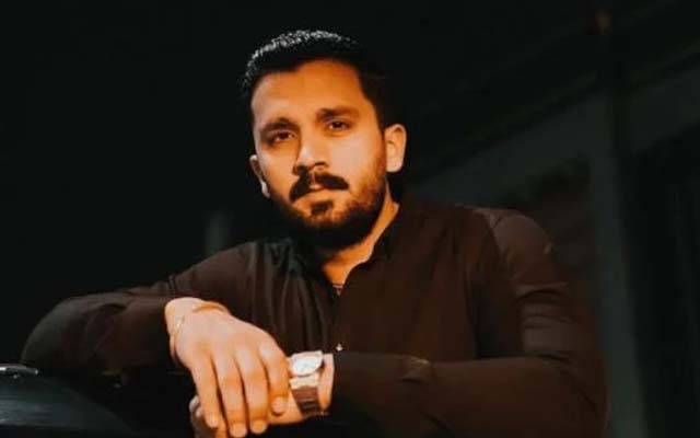رجب بٹ نے اپنا یوٹیوب اور انسٹاگرام اکاؤنٹ بند کردیا