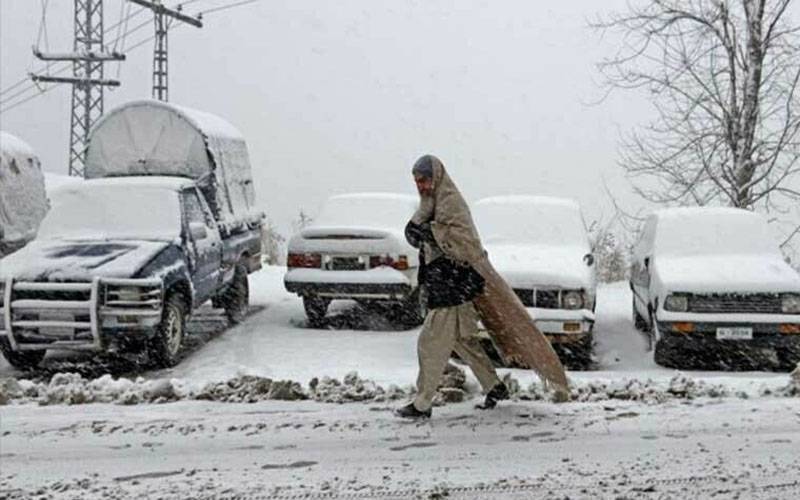  لاہور سمیت ملک بھر میں شدید سردی کی لہر ،دھند سے موٹرویز بند 