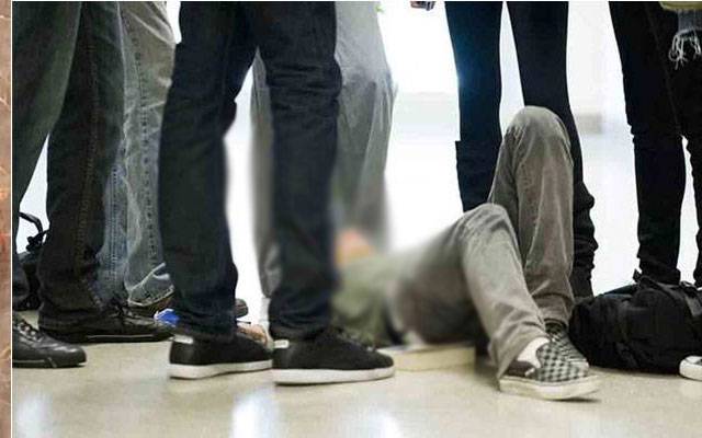 منگیتر کو نوکری سے نکالنے پرملزم کا منیجر پر ساتھیوں کے ہمراہ تشدد،ویڈیو بناتے رہے