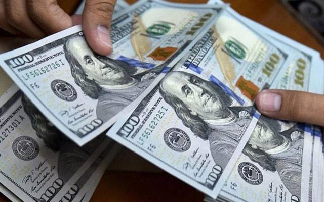  انٹر بینک کے بعد اوپن مارکیٹ سے بھی ڈالر کی خبر آگئی