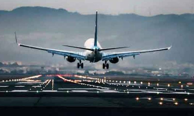 مسافر طیارہ بڑے حادثے سے بال بال بچ گیا