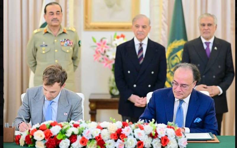 ورلڈ لبرٹی فنانشل کے وفد کی وزیراعظم سے ملاقات، ڈیجیٹل ادائیگیوں کی جدت کے لیے مفاہمتی یادداشت پر دستخط