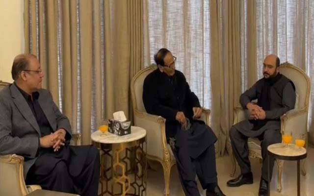 پیپلز پارٹی اورمسلم لیگ نے جمہوریت کے استحکام کیلئے ہمیشہ کلیدی کردار ادا کیا ،چوہدری شجاعت سے سید علی گیلانی کی ملاقات