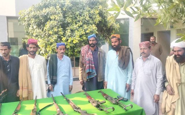کچے میں گرینڈ آپریشن جاری، 11ڈاکوؤں نے سرنڈر کردیا