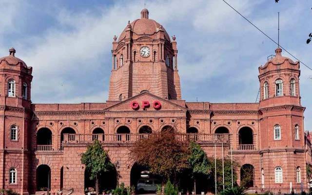 ضلعی انتظامیہ اور پولیس کی جی پی او میں بڑی کارروائی، پتنگوں کے پارسلز ضبط؛24 افراد گرفتار