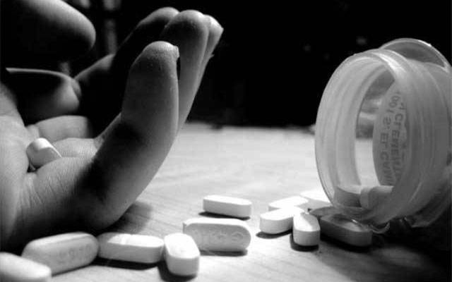 پیکو روڈ: لیاقت آباد میں45 سالہ خاتون نے مبینہ طور پر خودکشی کر لی