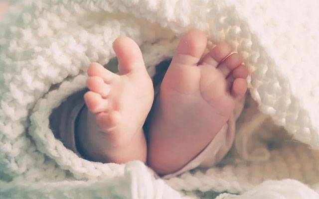 چوہنگ: نومولود بچے کی کوڑا دان سے لاش برآمد