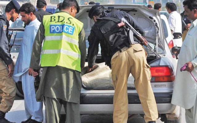 لاہور: ٹمپرڈ ،جعلی نمبر پلیٹس والی وہیکلز کیخلاف کارروائی جاری