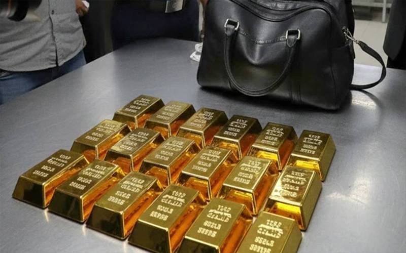 جناح انٹرنیشنل ایئرپورٹ پر کسٹمز کی کارروائی، مسافر سے 50 تولہ سونا برآمد