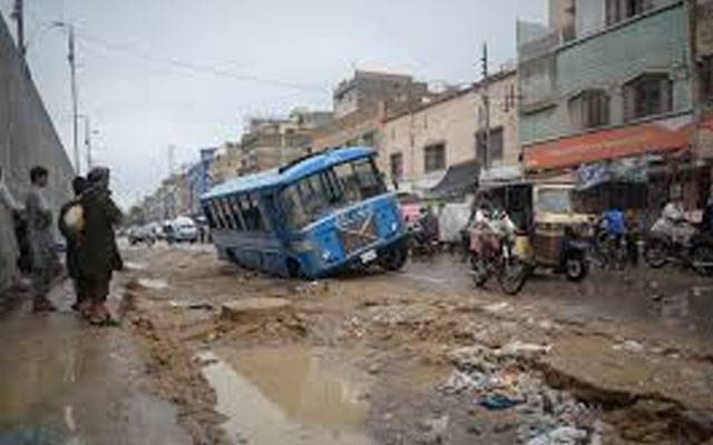 شہرِ قائد کی 418 سڑکوں کی از سر نو تعمیر کا فیصلہ